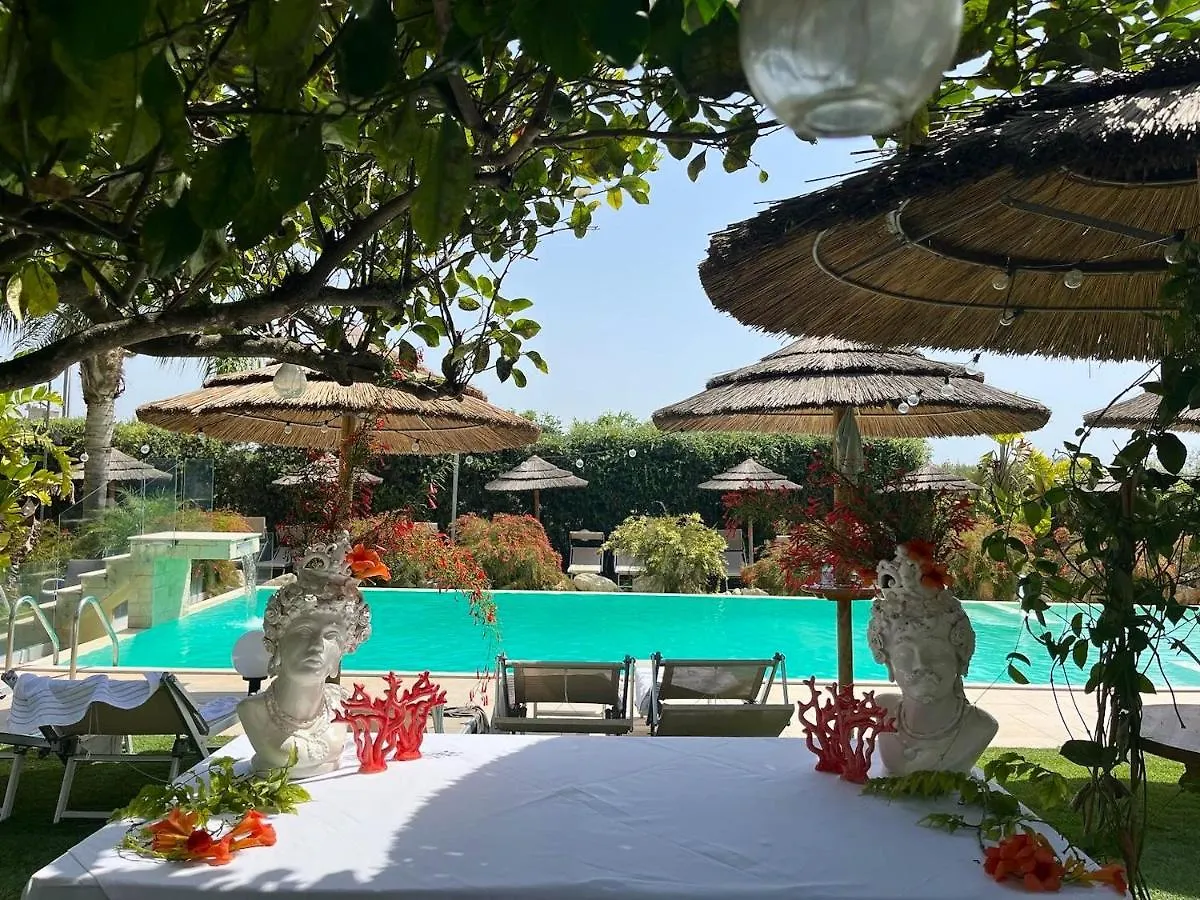 Charming Apartment In Pozzallo With Shared Pool 65 M²